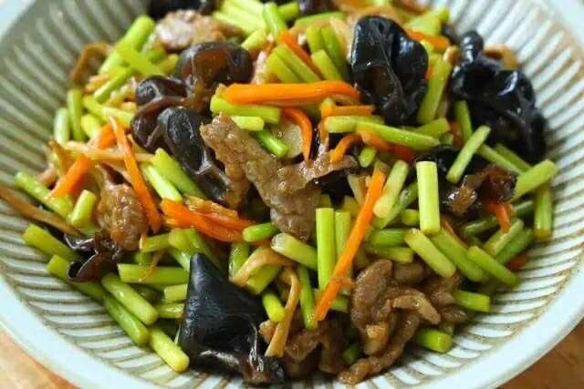 Loại rau này đang vào mùa, đầy ngoài chợ: Dùng nấu món ăn thơm phức, giòn tan lại phòng cúm và ngừa ung thư- Ảnh 6. Loại rau này đang vào mùa, đầy ngoài chợ: Dùng nấu món ăn thơm phức, giòn tan lại phòng cúm và ngừa ung thư- Ảnh 6.