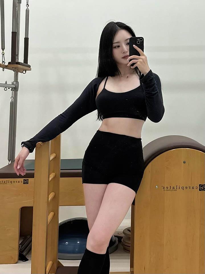 Bà chủ phòng tập Pilates hé lộ thân hình chuẩn mực, fan đua nhau đăng ký đi tập- Ảnh 6.