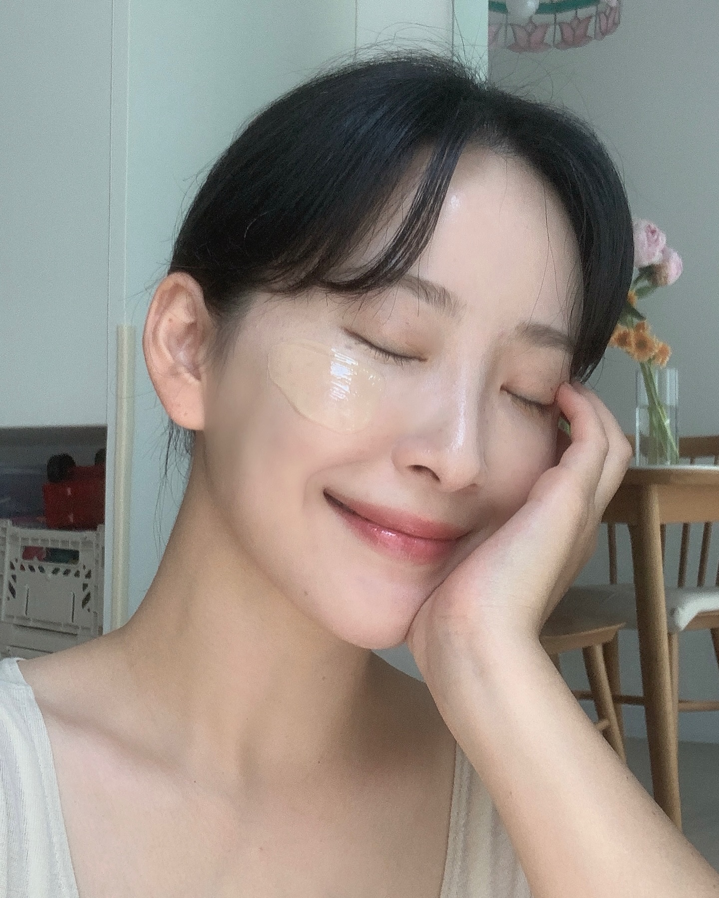 Quy trình skincare tối giản buổi sáng chỉ với 4 bước nhưng chống lão hóa cực mạnh, da đẹp như mơ- Ảnh 1. Quy trình skincare tối giản buổi sáng chỉ với 4 bước nhưng chống lão hóa cực mạnh, da đẹp như mơ- Ảnh 1.
