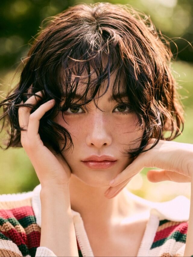 "Kẻ cắp gặp bà già": Bị cướp cầm dao đe dọa, mỹ nhân đẹp nhất thế giới và mẹ lao vào đánh cướp nhập viện- Ảnh 1. "Kẻ cắp gặp bà già": Bị cướp cầm dao đe dọa, mỹ nhân đẹp nhất thế giới và mẹ lao vào đánh cướp nhập viện- Ảnh 1.