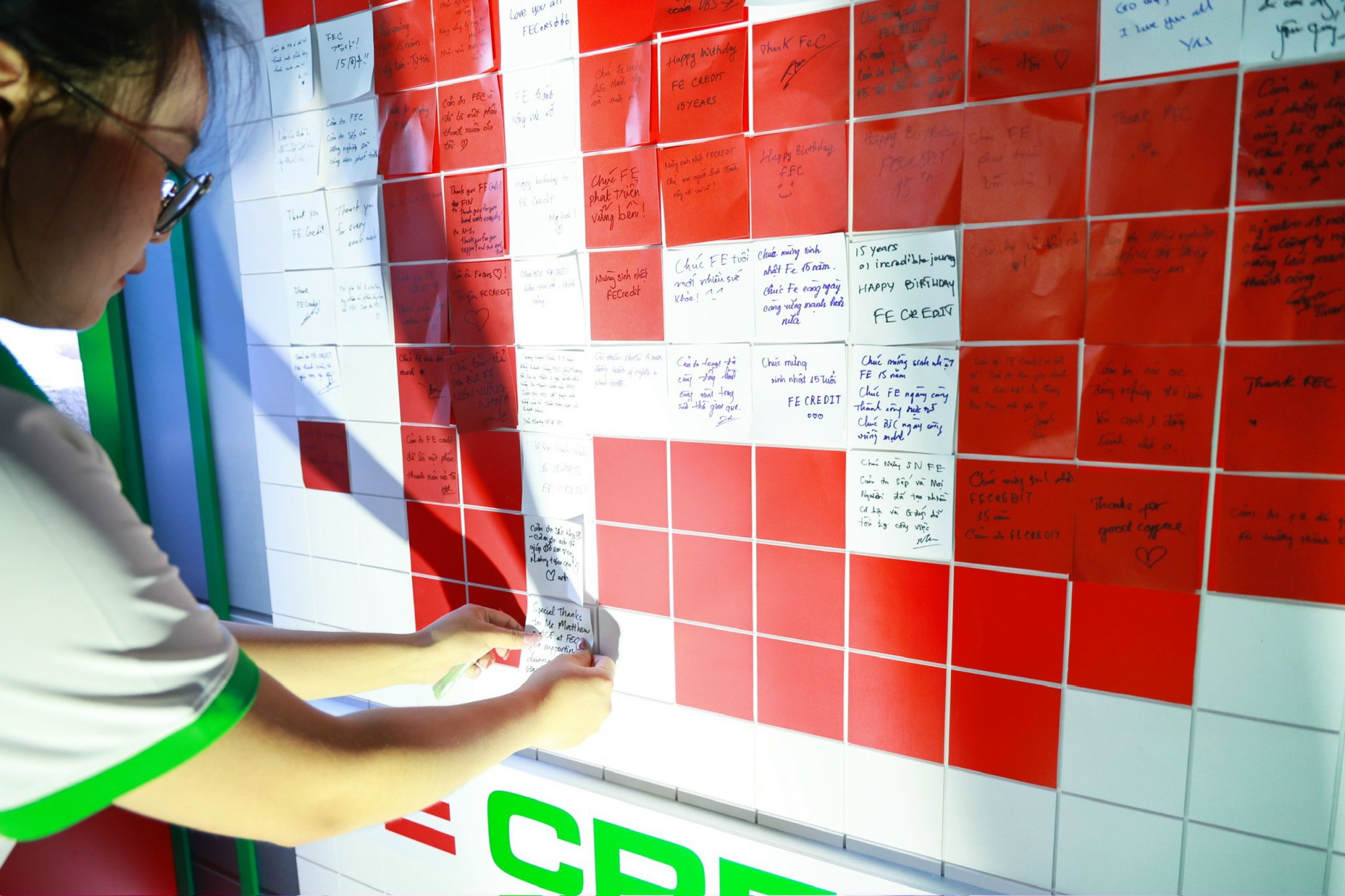 FE CREDIT 15 năm: Thành công từ con người và văn hóa doanh nghiệp- Ảnh 2. FE CREDIT 15 năm: Thành công từ con người và văn hóa doanh nghiệp- Ảnh 2.