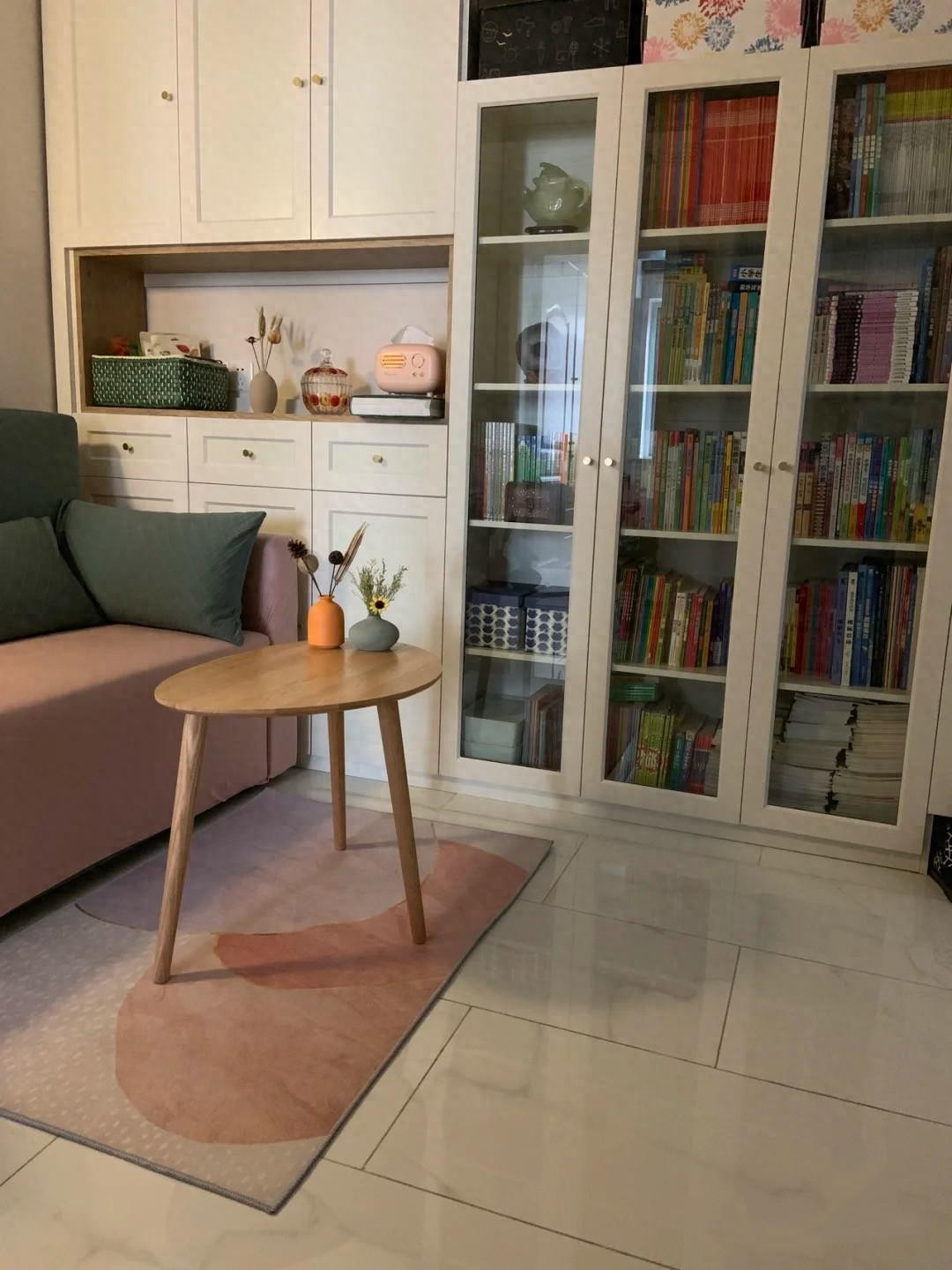 Sau khi bước vào căn nhà 29m² của một phụ nữ trung niên, tôi mới hiểu thế nào là sự yên bình thật sự- Ảnh 2. Sau khi bước vào căn nhà 29m² của một phụ nữ trung niên, tôi mới hiểu thế nào là sự yên bình thật sự- Ảnh 2.