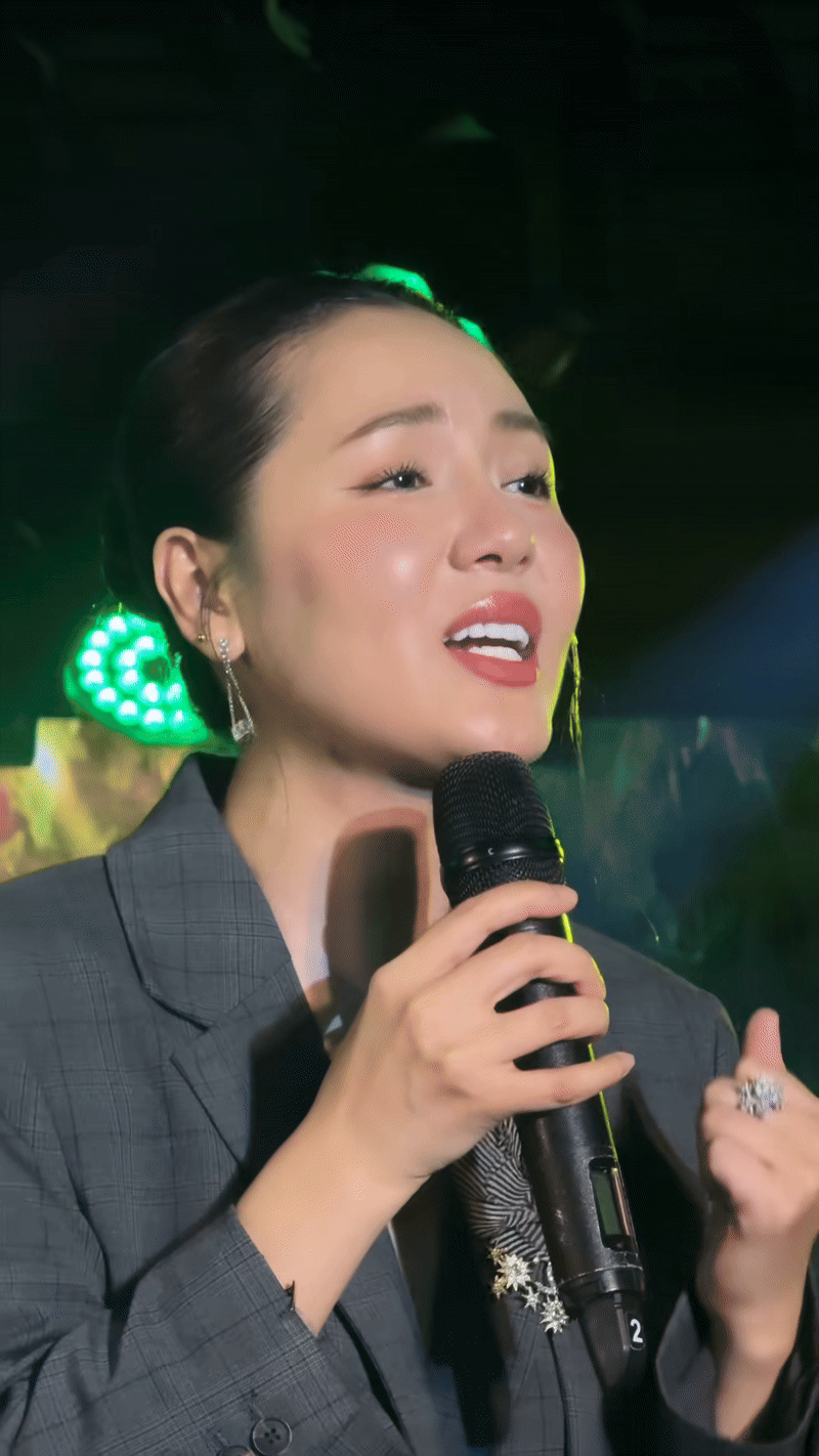 Hết cả hơi với “tình tin đồn” Hà Anh Tuấn- Ảnh 2. Hết cả hơi với “tình tin đồn” Hà Anh Tuấn- Ảnh 2.