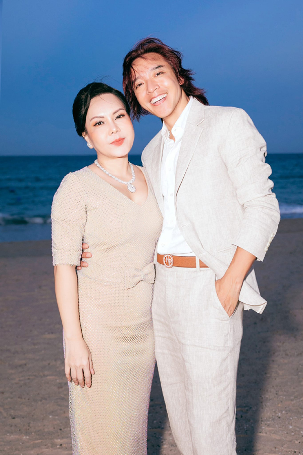 Nghệ sĩ Việt Hương đang ở đâu?- Ảnh 3. Nghệ sĩ Việt Hương đang ở đâu?- Ảnh 3.