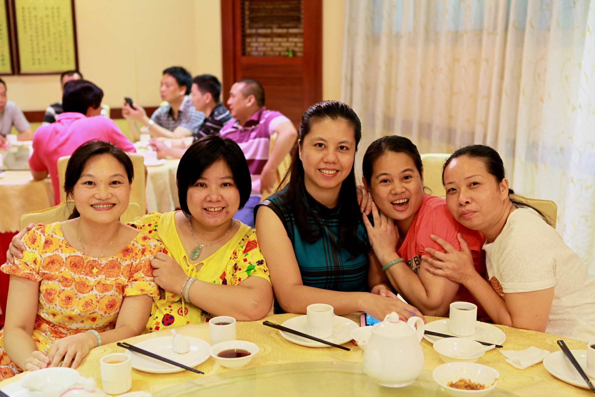 Mẹ Hà Nội kể: Nhìn hoá đơn họp lớp là biết ai vững tiền, ai sắp hụt hơi- Ảnh 4. Mẹ Hà Nội kể: Nhìn hoá đơn họp lớp là biết ai vững tiền, ai sắp hụt hơi- Ảnh 4.