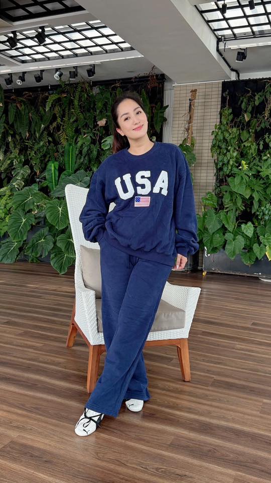 Vừa đi nước ngoài chữa bệnh về, Khánh Thi đã vội lao vào công việc, tình hình sức khoẻ ra sao?- Ảnh 2. Vừa đi nước ngoài chữa bệnh về, Khánh Thi đã vội lao vào công việc, tình hình sức khoẻ ra sao?- Ảnh 2.