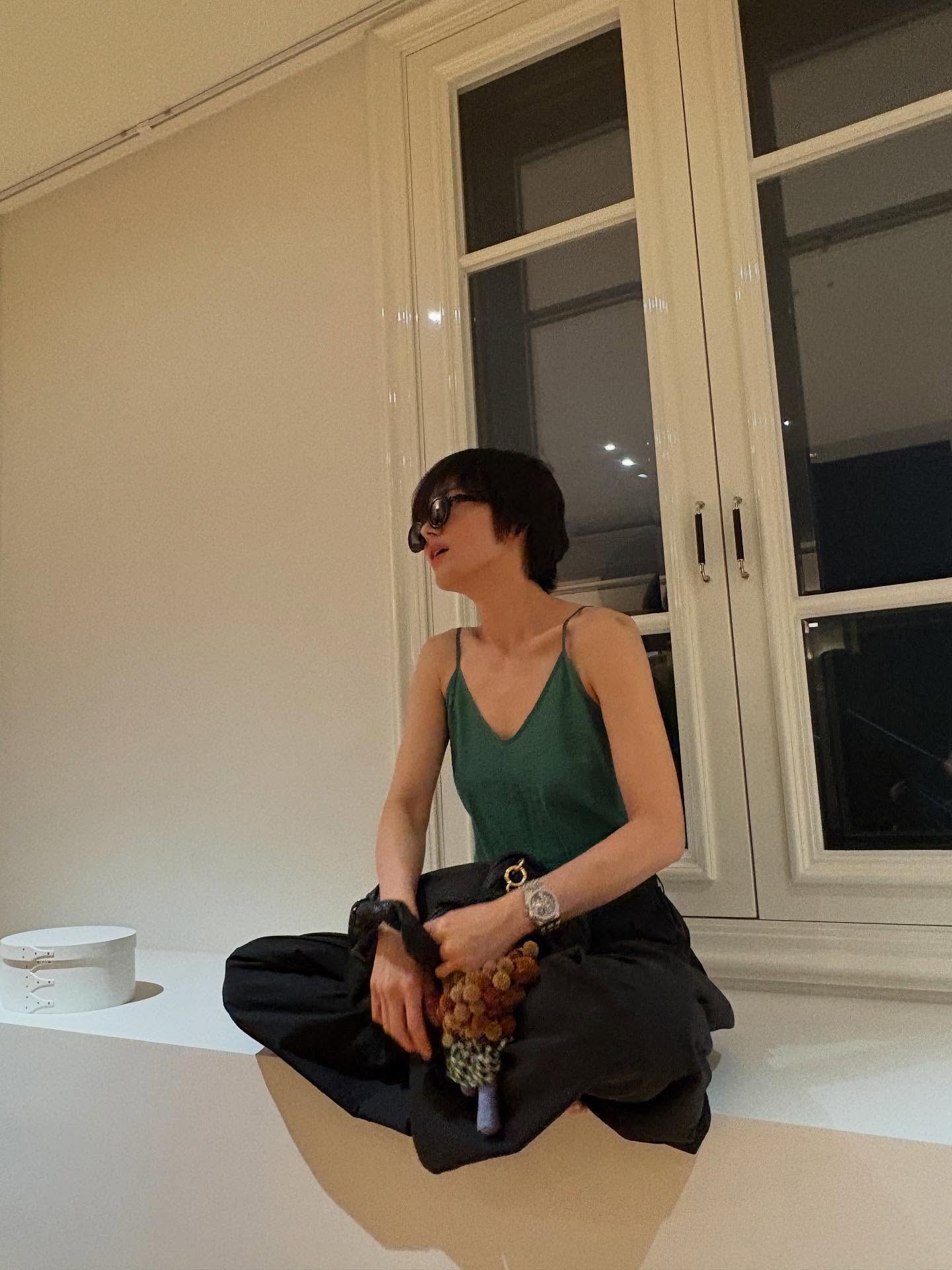 Hoá ra Song Hye Kyo làm tomboy đẹp thế này- Ảnh 8. Hoá ra Song Hye Kyo làm tomboy đẹp thế này- Ảnh 8.