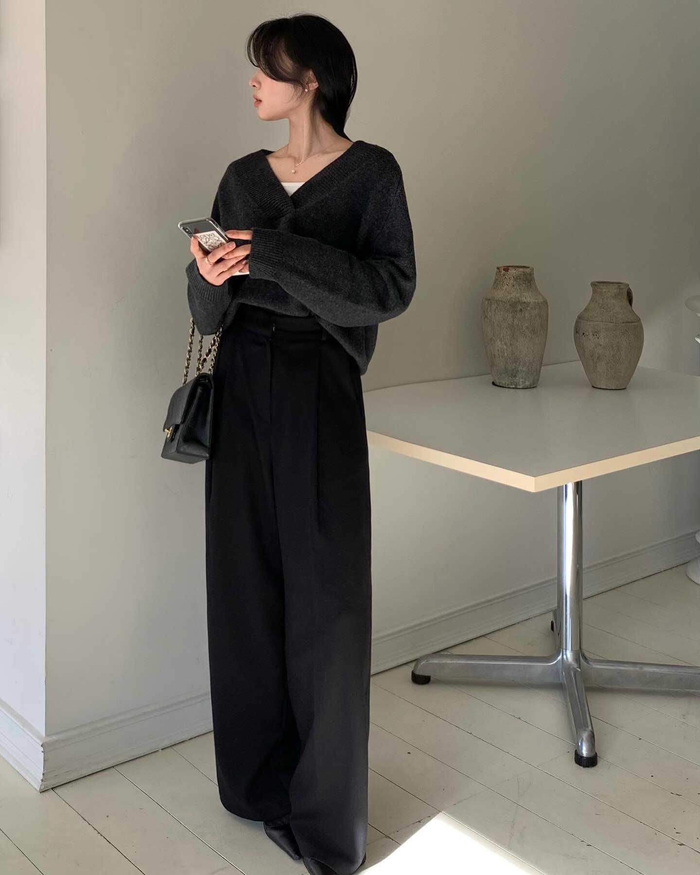 Áo len và quần ống rộng: Combo đơn giản nhất nhưng độ sành điệu là số 1 mùa đông này- Ảnh 2. Áo len và quần ống rộng: Combo đơn giản nhất nhưng độ sành điệu là số 1 mùa đông này- Ảnh 2.