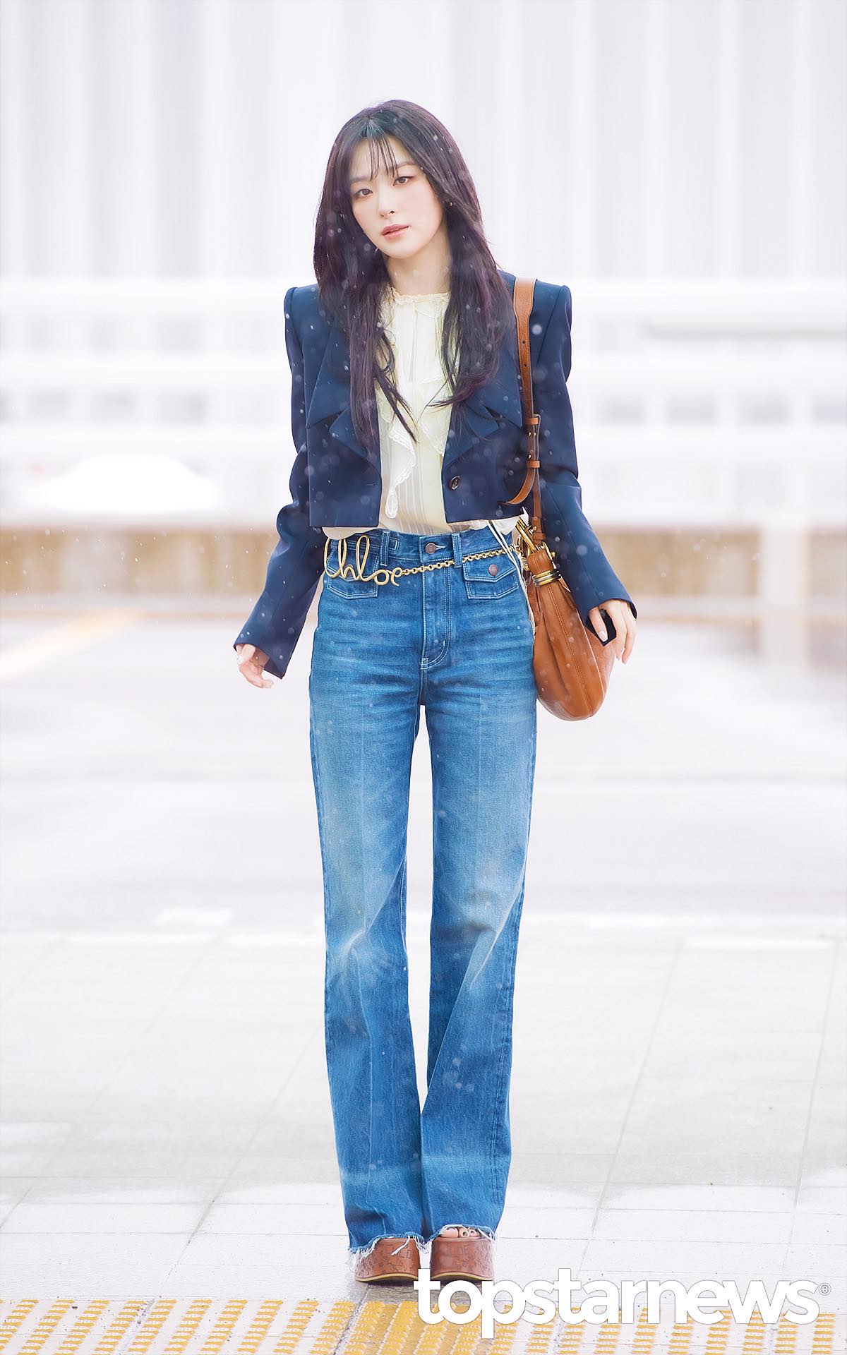 Sao nữ Hàn cao 1m61 nhưng không ai nhận ra vì style siêu tôn dáng, đẹp chuẩn fashionista- Ảnh 2. Sao nữ Hàn cao 1m61 nhưng không ai nhận ra vì style siêu tôn dáng, đẹp chuẩn fashionista- Ảnh 2.