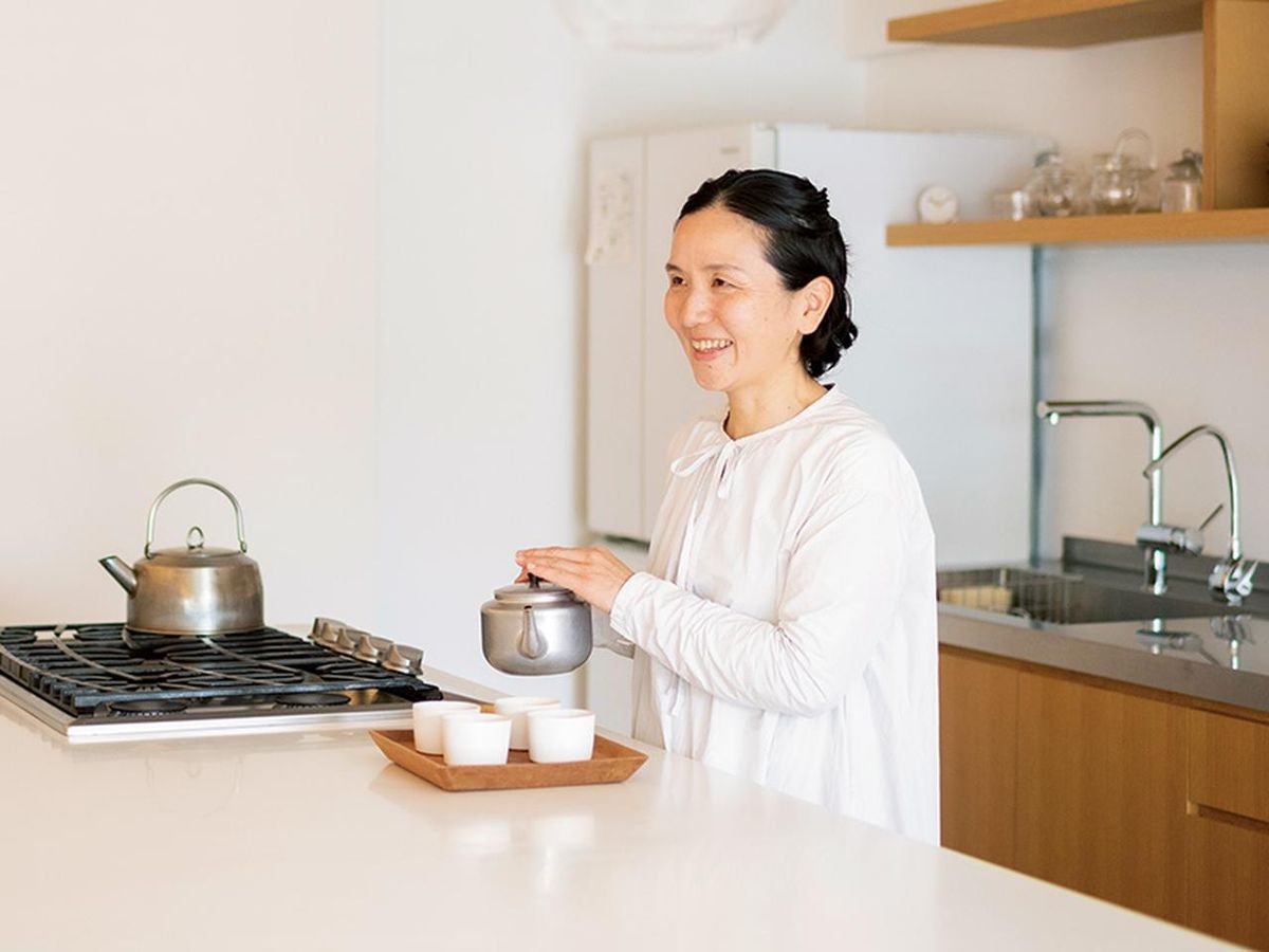 Phụ nữ trung niên nên nhớ: Muốn sống ổn thì có 5 khoản buộc phải chi và 3 khoản nên bỏ ngay- Ảnh 4. Phụ nữ trung niên nên nhớ: Muốn sống ổn thì có 5 khoản buộc phải chi và 3 khoản nên bỏ ngay- Ảnh 4.