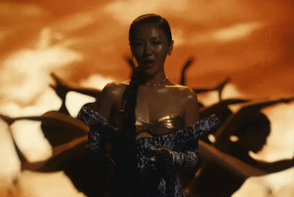 Văn Mai Hương rủ Chi Pu cùng hát, còn Diva Hà Trần thì ngân nga làm nền- Ảnh 2.