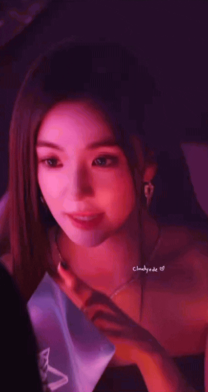 Đệ nhất mỹ nhân đẹp đến mức 11 năm không ai soán ngôi, bị tẩy chay rồi lại "quay xe" chỉ nhờ nhan sắc- Ảnh 2. Đệ nhất mỹ nhân đẹp đến mức 11 năm không ai soán ngôi, bị tẩy chay rồi lại "quay xe" chỉ nhờ nhan sắc- Ảnh 2.