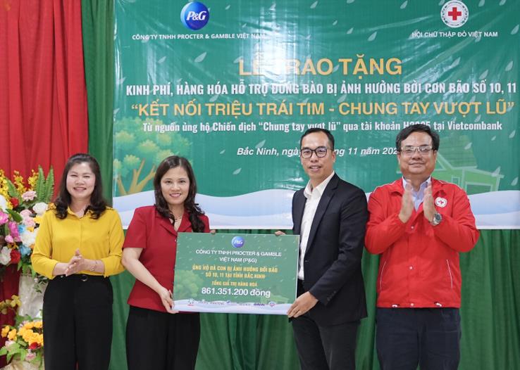 P&G Việt Nam hỗ trợ cộng đồng bị ảnh hưởng bởi bão lũ- Ảnh 1. P&G Việt Nam hỗ trợ cộng đồng bị ảnh hưởng bởi bão lũ- Ảnh 1.
