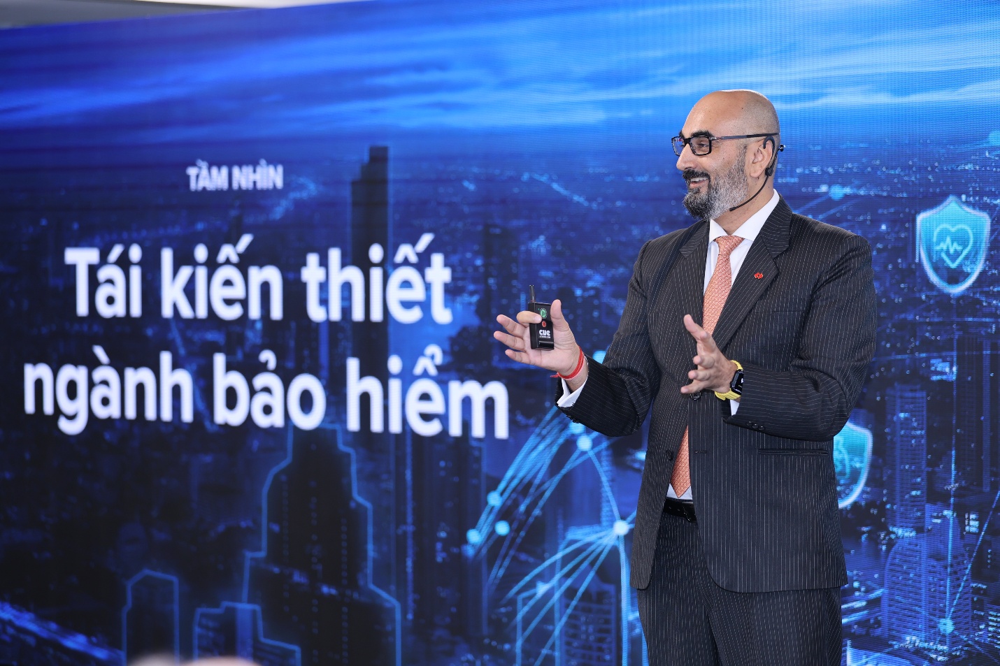 Techcombank phân phối sản phẩm Techcom Life, bước tiến mới cho hệ sinh thái tài chính - bảo hiểm liền mạch- Ảnh 1. Techcombank phân phối sản phẩm Techcom Life, bước tiến mới cho hệ sinh thái tài chính - bảo hiểm liền mạch- Ảnh 1.