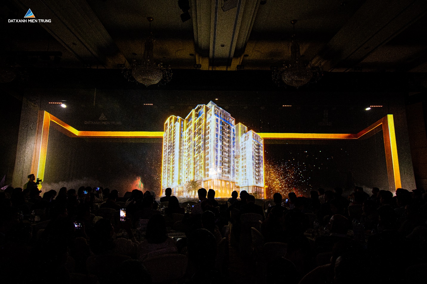 Huế bừng sáng trong chương trình nghệ thuật “A Premier Show – Heritage in Harmony”- Ảnh 3.