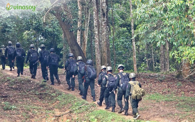 "Cứng cáp trăm phần": Góp sức xây dựng quê hương từ mỗi cá nhân- Ảnh 1. "Cứng cáp trăm phần": Góp sức xây dựng quê hương từ mỗi cá nhân- Ảnh 1.