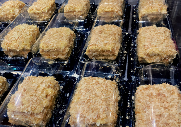 Chiếc bánh 85.000 khiến 2000 người "chầu chực" chờ mua ở Hà Nội- Ảnh 1. Chiếc bánh 85.000 khiến 2000 người "chầu chực" chờ mua ở Hà Nội- Ảnh 1.