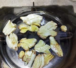 Món ăn này cực hoàn hảo cho phụ nữ: Dễ làm, ngon lại "xua tan" cái lạnh, chống cảm và giúp da đẹp hồng hào- Ảnh 5.