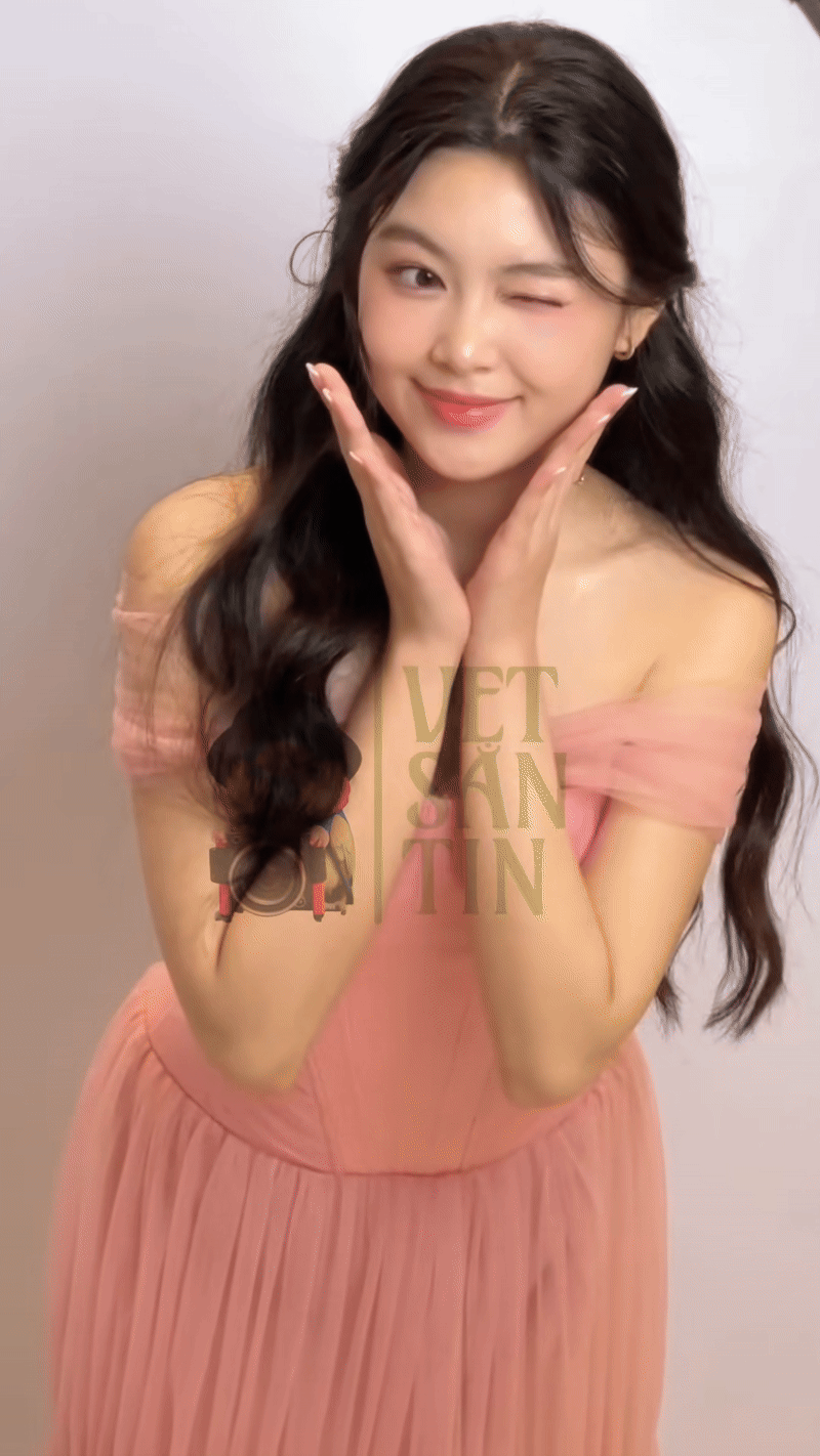 7 gương mặt không app "chấn động" của hội mỹ nhân Việt- Ảnh 13.