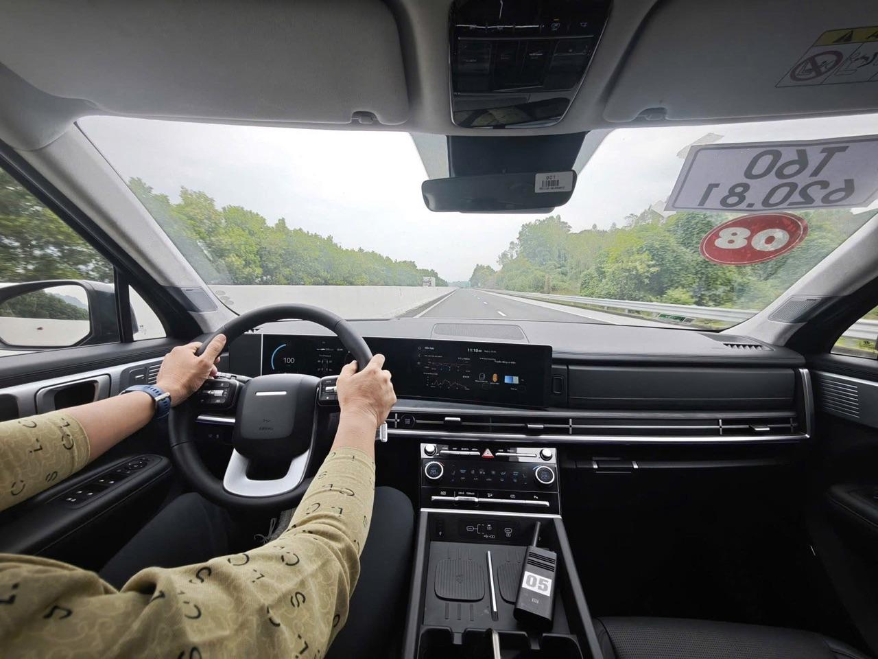 Hyundai Santa Fe Hybrid lộ diện tại Việt Nam, xác nhận thời điểm ra mắt đã đến rất gần- Ảnh 1. Hyundai Santa Fe Hybrid lộ diện tại Việt Nam, xác nhận thời điểm ra mắt đã đến rất gần- Ảnh 1.