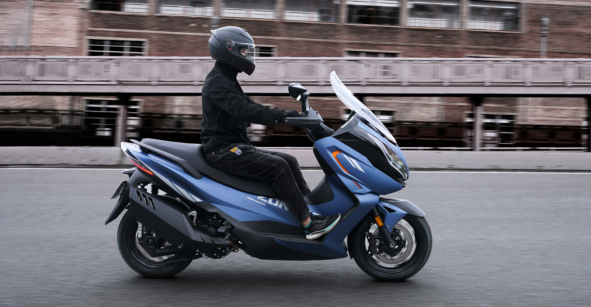 Xe ga chuyên phượt của Honda vừa về VN đã gặp khó: Đối thủ ra mắt 2 xe 'trang bị tận răng' giá rẻ hơn- Ảnh 7. Xe ga chuyên phượt của Honda vừa về VN đã gặp khó: Đối thủ ra mắt 2 xe 'trang bị tận răng' giá rẻ hơn- Ảnh 7.