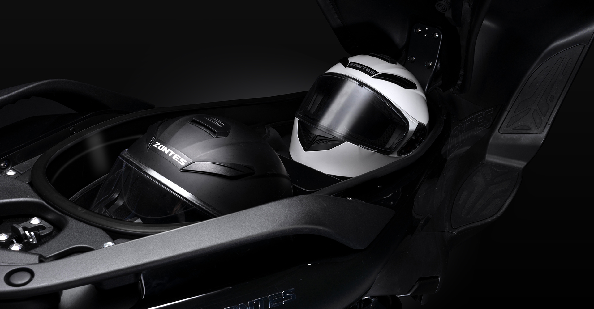 Xe ga chuyên phượt của Honda vừa về VN đã gặp khó: Đối thủ ra mắt 2 xe 'trang bị tận răng' giá rẻ hơn- Ảnh 3. Xe ga chuyên phượt của Honda vừa về VN đã gặp khó: Đối thủ ra mắt 2 xe 'trang bị tận răng' giá rẻ hơn- Ảnh 3.