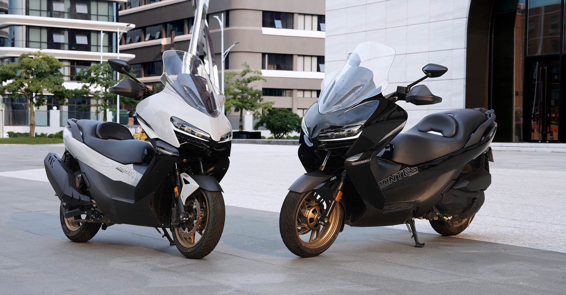 Xe ga chuyên phượt của Honda vừa về VN đã gặp khó: Đối thủ ra mắt 2 xe 'trang bị tận răng' giá rẻ hơn- Ảnh 2. Xe ga chuyên phượt của Honda vừa về VN đã gặp khó: Đối thủ ra mắt 2 xe 'trang bị tận răng' giá rẻ hơn- Ảnh 2.