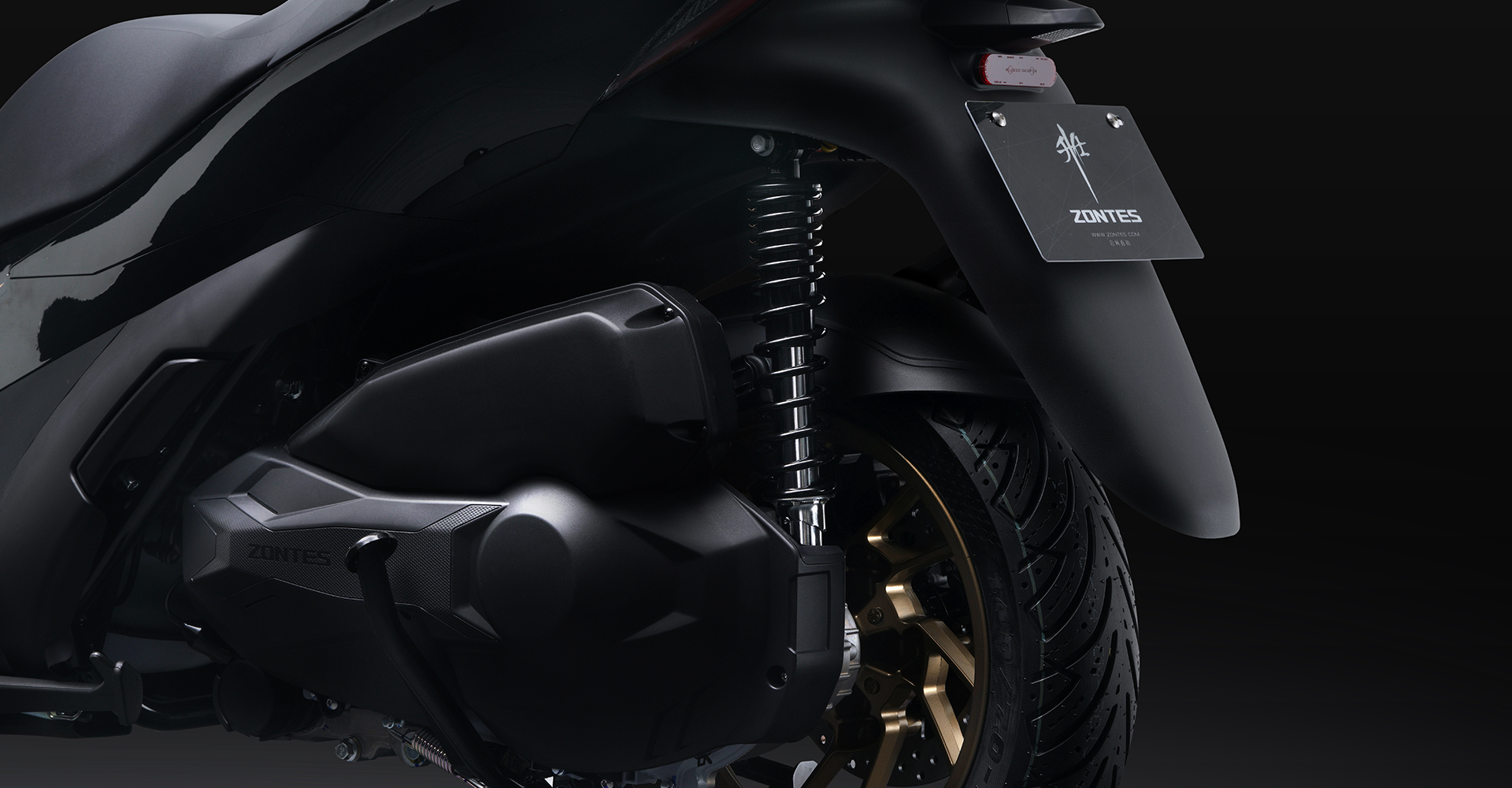 Xe ga chuyên phượt của Honda vừa về VN đã gặp khó: Đối thủ ra mắt 2 xe 'trang bị tận răng' giá rẻ hơn- Ảnh 31. Xe ga chuyên phượt của Honda vừa về VN đã gặp khó: Đối thủ ra mắt 2 xe 'trang bị tận răng' giá rẻ hơn- Ảnh 31.