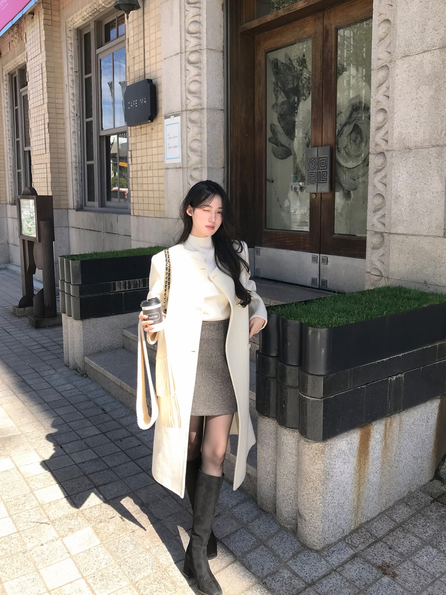 Boots phối cùng 4 kiểu trang phục này là chuẩn, giúp sang chảnh hóa cả set đồ- Ảnh 6. Boots phối cùng 4 kiểu trang phục này là chuẩn, giúp sang chảnh hóa cả set đồ- Ảnh 6.