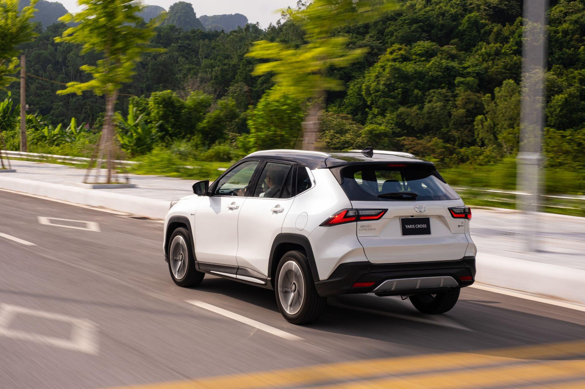 Cuộc chiến xe ngoại: Toyota giữ vững ngôi vương giữa “tâm bão” cạnh tranh giai đoạn cao điểm nhất thị trường xe- Ảnh 2. Cuộc chiến xe ngoại: Toyota giữ vững ngôi vương giữa “tâm bão” cạnh tranh giai đoạn cao điểm nhất thị trường xe- Ảnh 2.