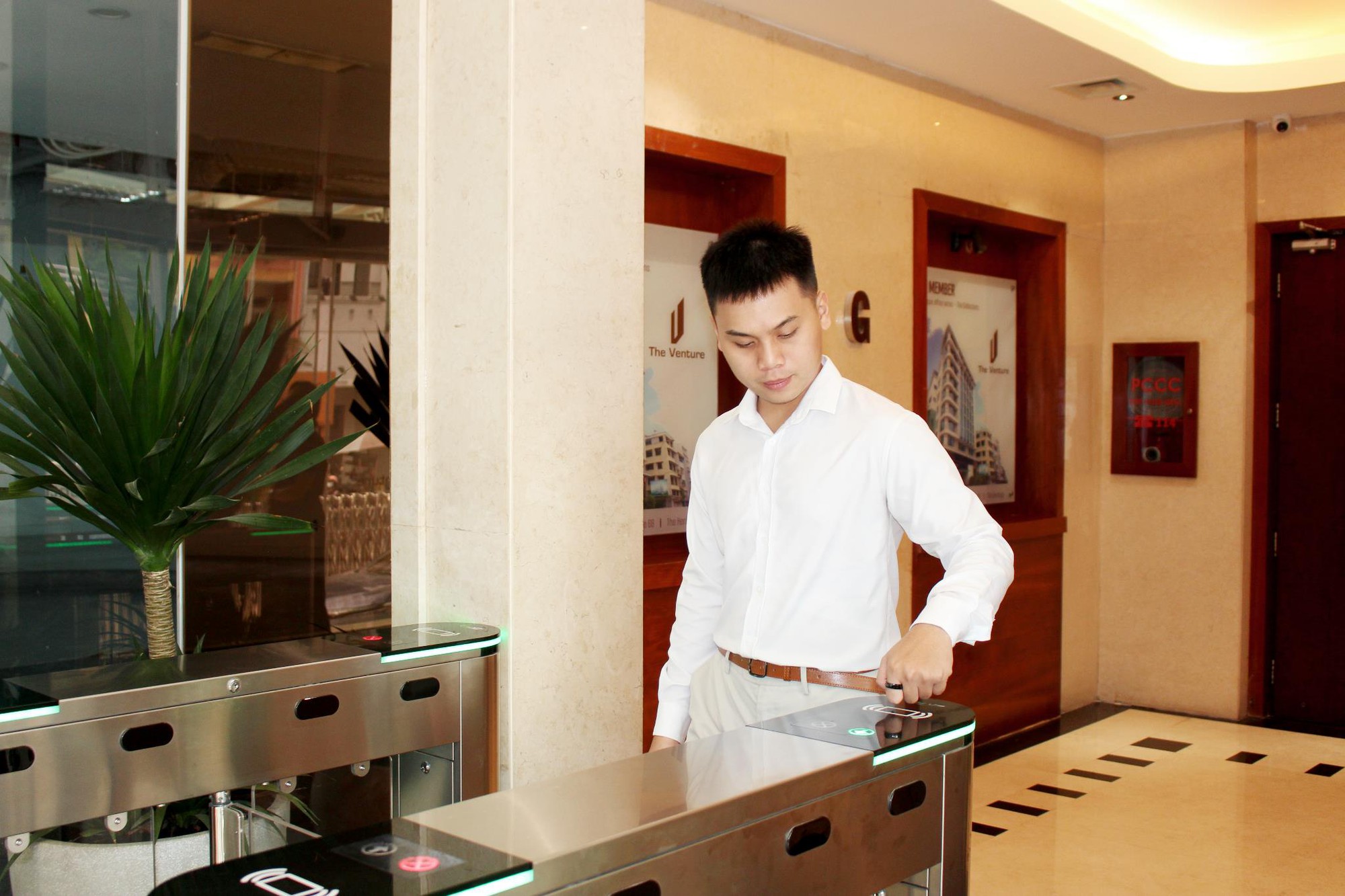 Many Touches và L’MAK hợp tác nâng tầm trải nghiệm không gian làm việc thông minh- Ảnh 2.