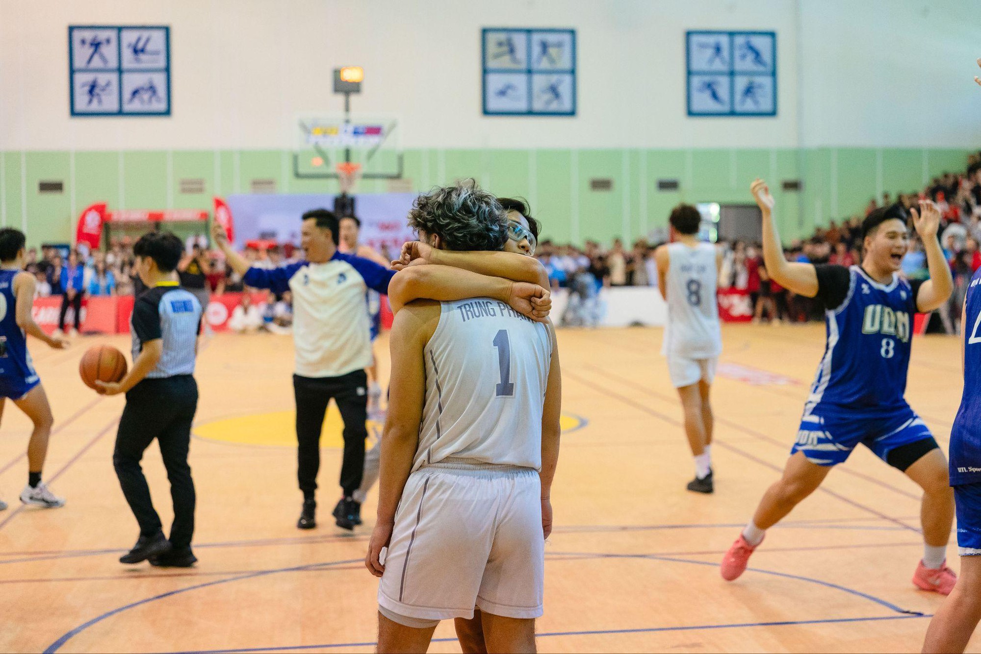 Đại học Giao thông Vận tải: "Người về nhì vĩ đại" tại giải Bóng rổ sinh viên toàn quốc - Cúp TV360- Ảnh 5. Đại học Giao thông Vận tải: "Người về nhì vĩ đại" tại giải Bóng rổ sinh viên toàn quốc - Cúp TV360- Ảnh 5.