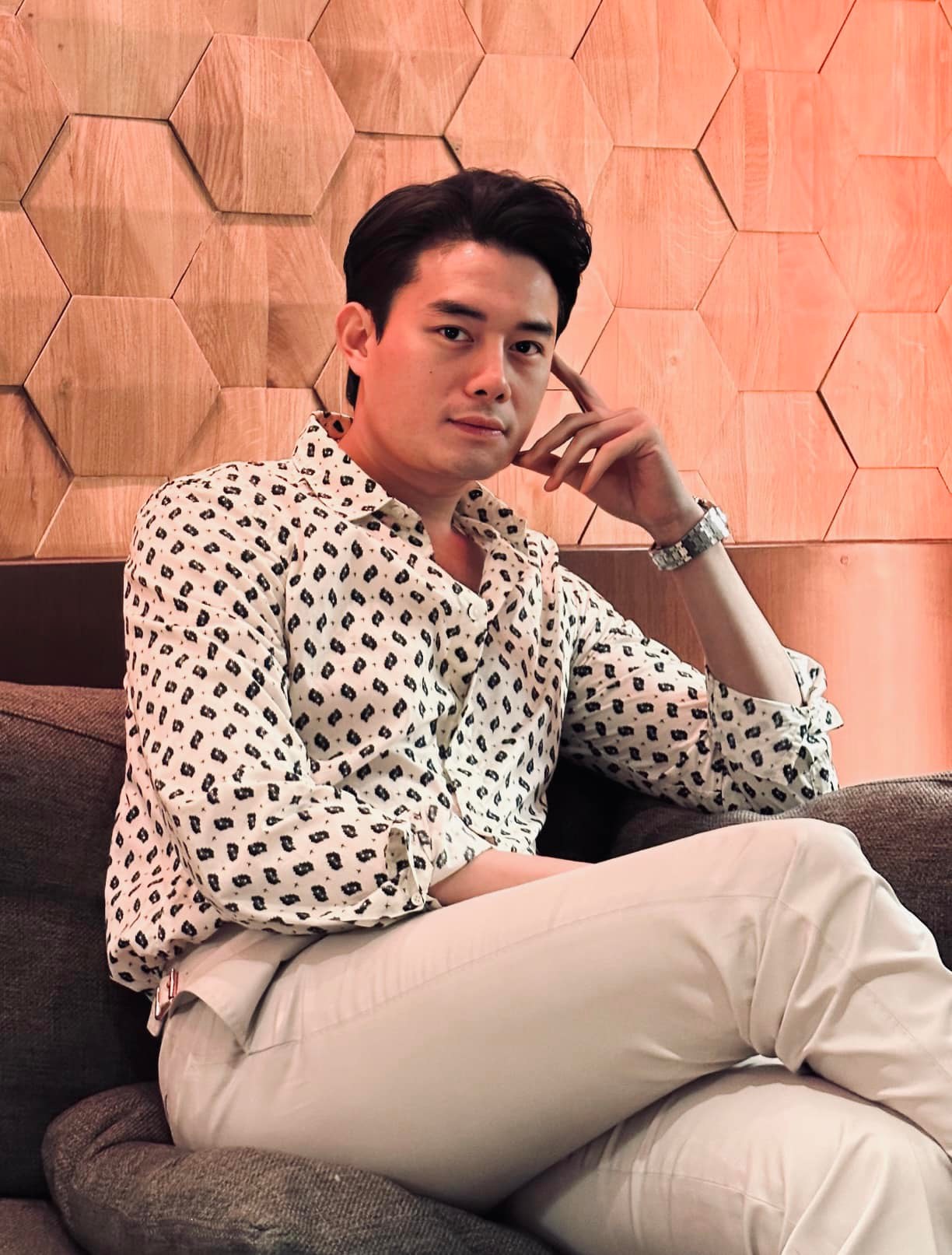 Anh Dũng - bạn trai kém 14 tuổi của Trương Ngọc Ánh từng bị chê "tồi"- Ảnh 4. Anh Dũng - bạn trai kém 14 tuổi của Trương Ngọc Ánh từng bị chê "tồi"- Ảnh 4.