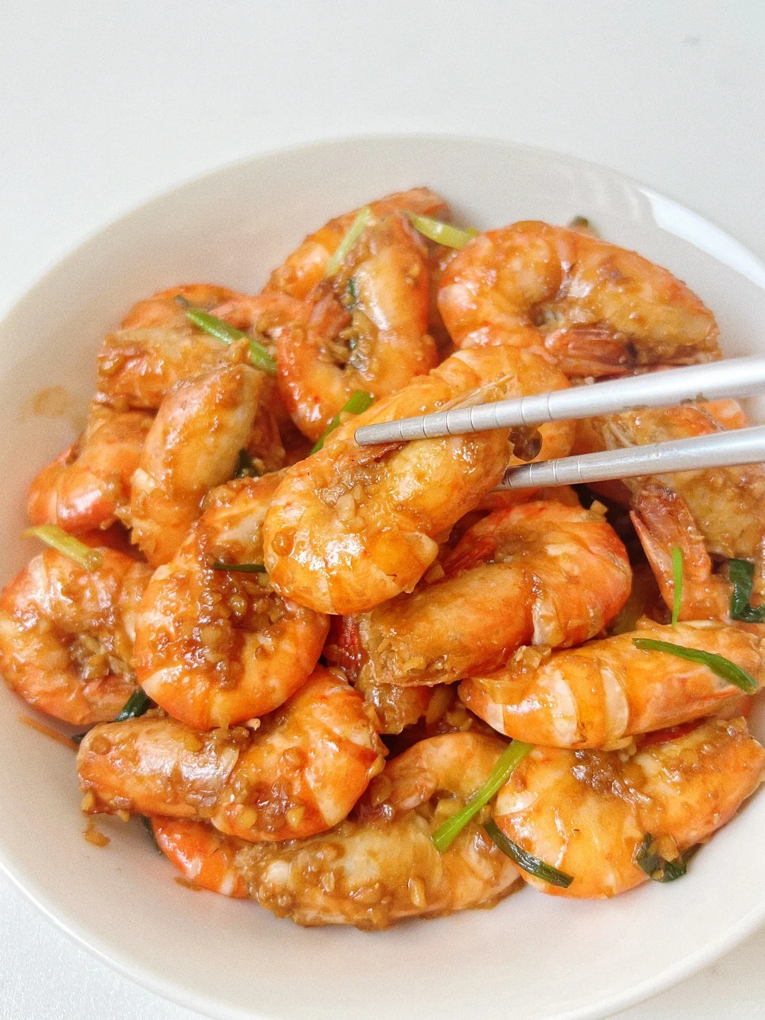 Tôi bị cuốn hút bởi món tôm càng xanh sốt mù tạt đang được chia sẻ rầm rộ, đây là công thức rất dễ làm- Ảnh 1.