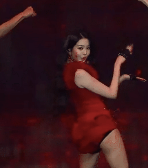 "Công chúa Kpop" nhảy xấu hát nhép, chưa đủ "trình" tách nhóm- Ảnh 4. "Công chúa Kpop" nhảy xấu hát nhép, chưa đủ "trình" tách nhóm- Ảnh 4.