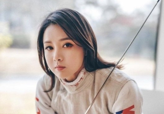 Nữ kiếm thủ xinh như idol bị “lừa tình - lừa tiền”, danh tính thật của vị hôn phu khiến ai nấy sốc nặng- Ảnh 1.