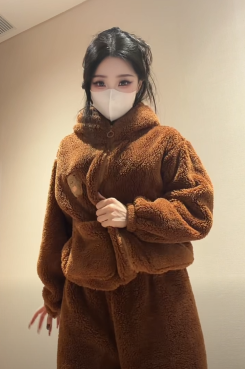 photo-1763624432305 photo-1763624432305