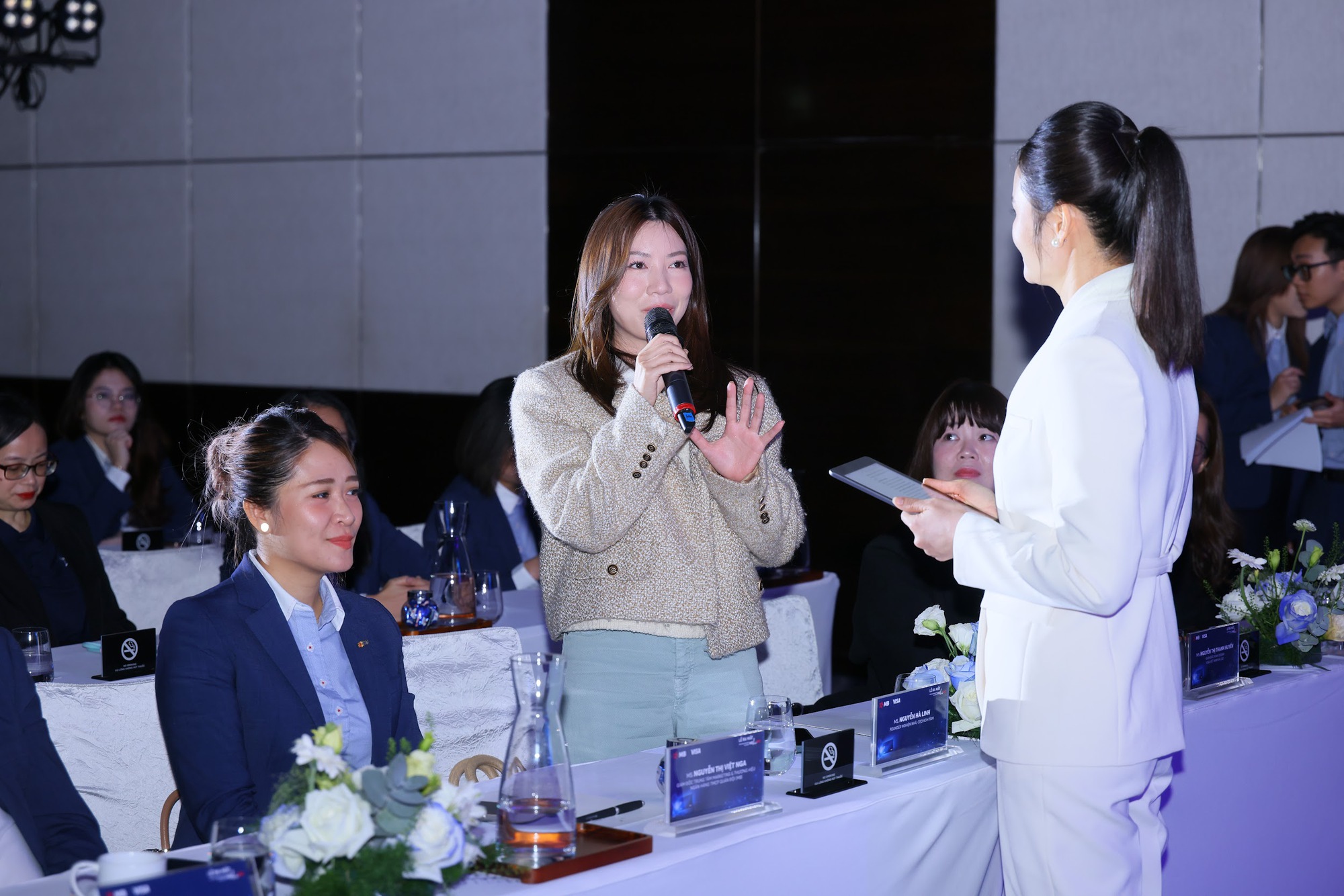 MB bắt tay Visa, KOTRA ra mắt thẻ doanh nghiệp đa năng MB Visa Hi BIZ- Ảnh 3. MB bắt tay Visa, KOTRA ra mắt thẻ doanh nghiệp đa năng MB Visa Hi BIZ- Ảnh 3.