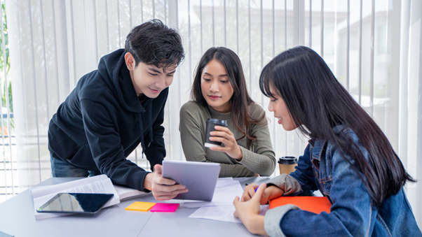 Không đầu tư cho 3 thứ này, có tiền cũng khó mà “giàu thật sự”- Ảnh 1.