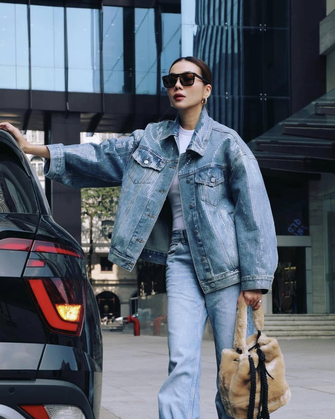 Phụ nữ trên 40 tuổi muốn mặc quần jeans đẹp thì hãy học Phạm Thanh Hằng, đảm bảo sành điệu suốt 4 mùa- Ảnh 10.