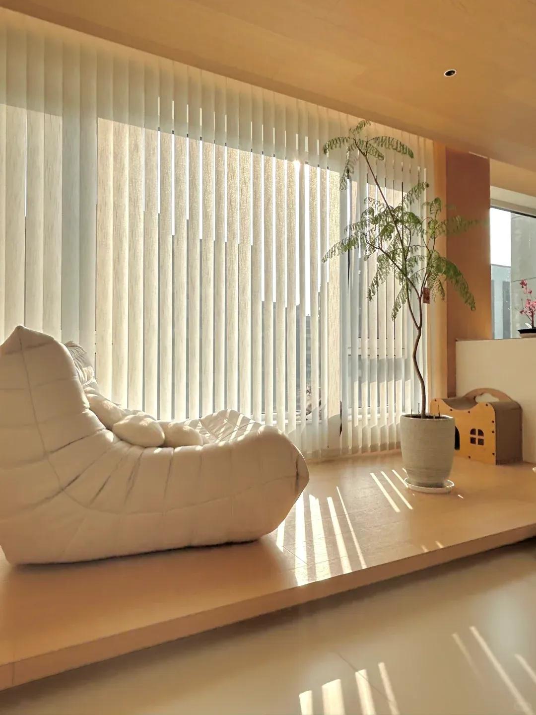 Chồng tôi nhất quyết đóng kín ban công bằng cửa kính, sau 6 tháng tôi hối hận đến mức muốn phá bỏ ngay lập tức- Ảnh 5. Chồng tôi nhất quyết đóng kín ban công bằng cửa kính, sau 6 tháng tôi hối hận đến mức muốn phá bỏ ngay lập tức- Ảnh 5.