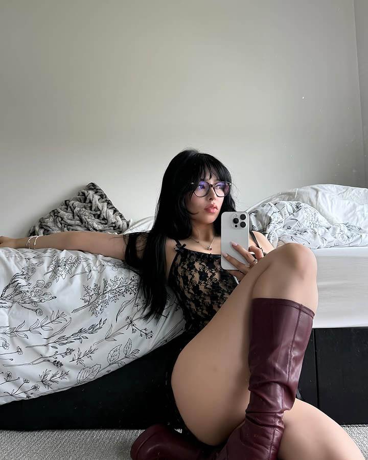 Khoe thân hình “lấp ló” bên bãi biển, hot girl gây bão với gần 10 triệu lượt xem trong 24 giờ- Ảnh 11.