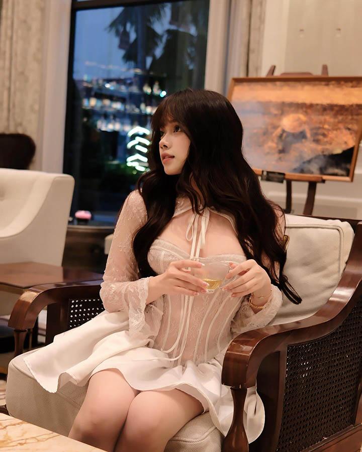 Vào vai “lọ lem”, cô nàng khiến fan “đứng hình” trước nhan sắc cực phẩm- Ảnh 13.