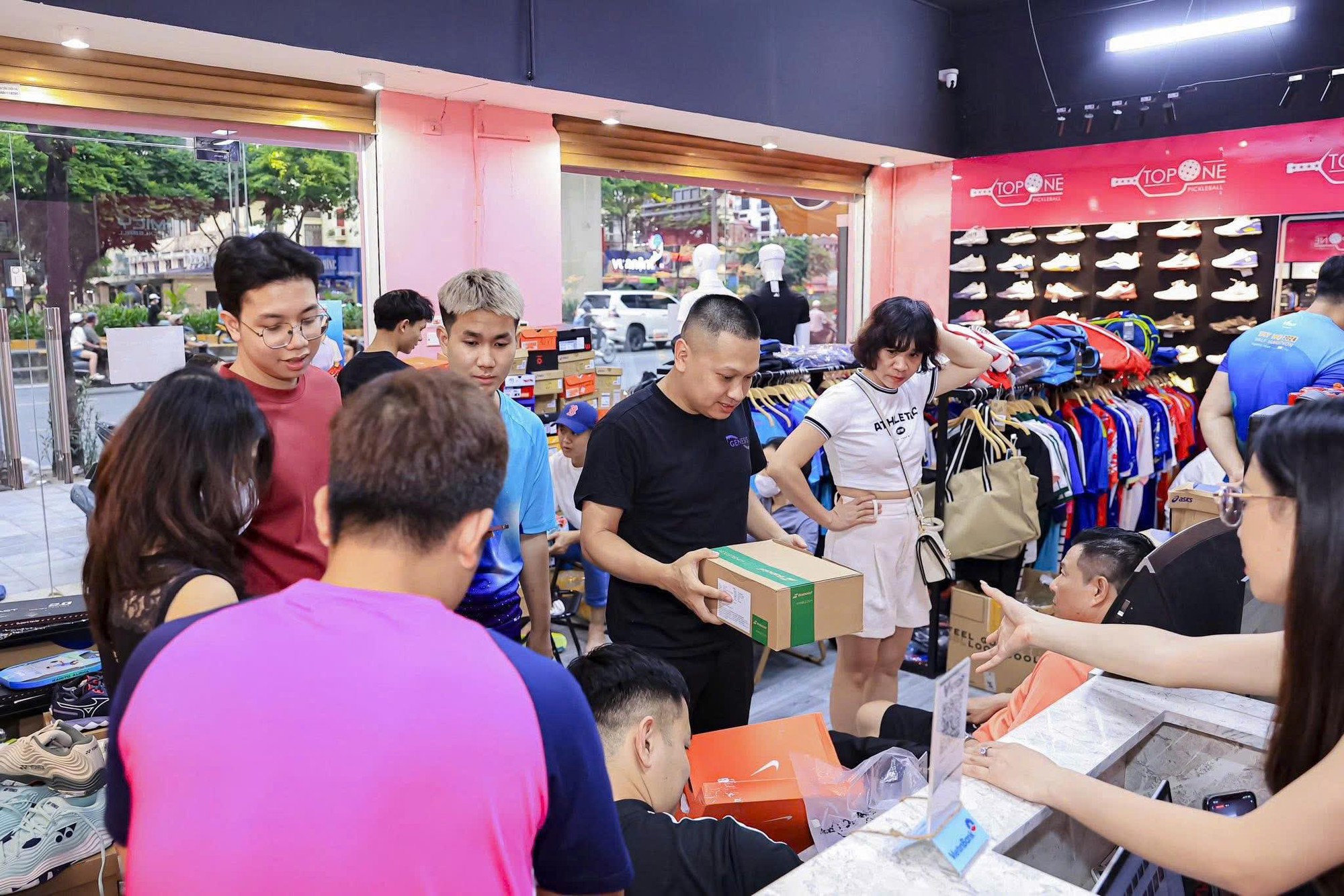 Nâng tầm trải nghiệm Pickleball tại Việt Nam với Top One Pickleball- Ảnh 5. Nâng tầm trải nghiệm Pickleball tại Việt Nam với Top One Pickleball- Ảnh 5.