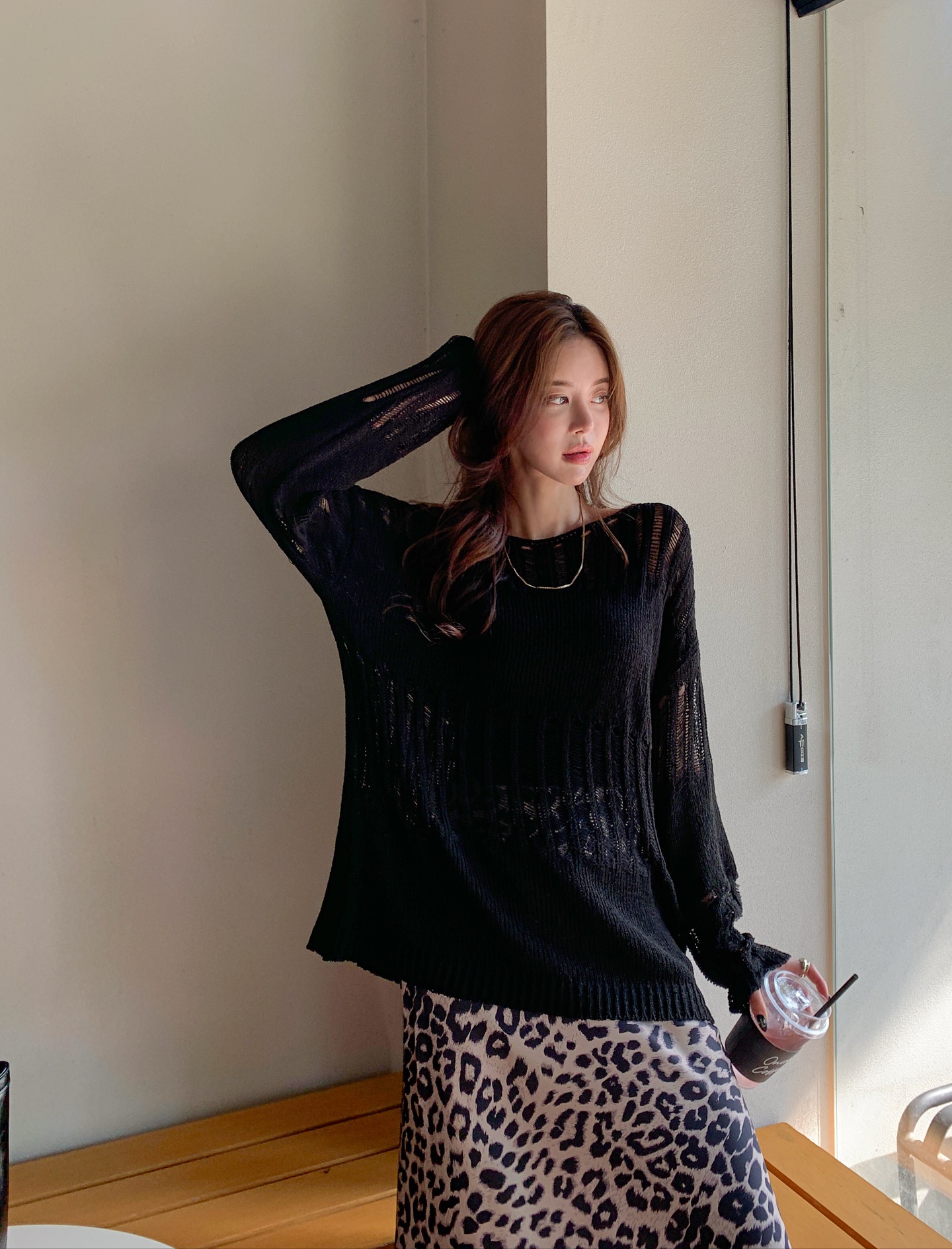 Áo len và chân váy: Bộ đôi siêu nữ tính và thanh lịch, đẹp khó cưỡng trong mùa đông- Ảnh 12. Áo len và chân váy: Bộ đôi siêu nữ tính và thanh lịch, đẹp khó cưỡng trong mùa đông- Ảnh 12.