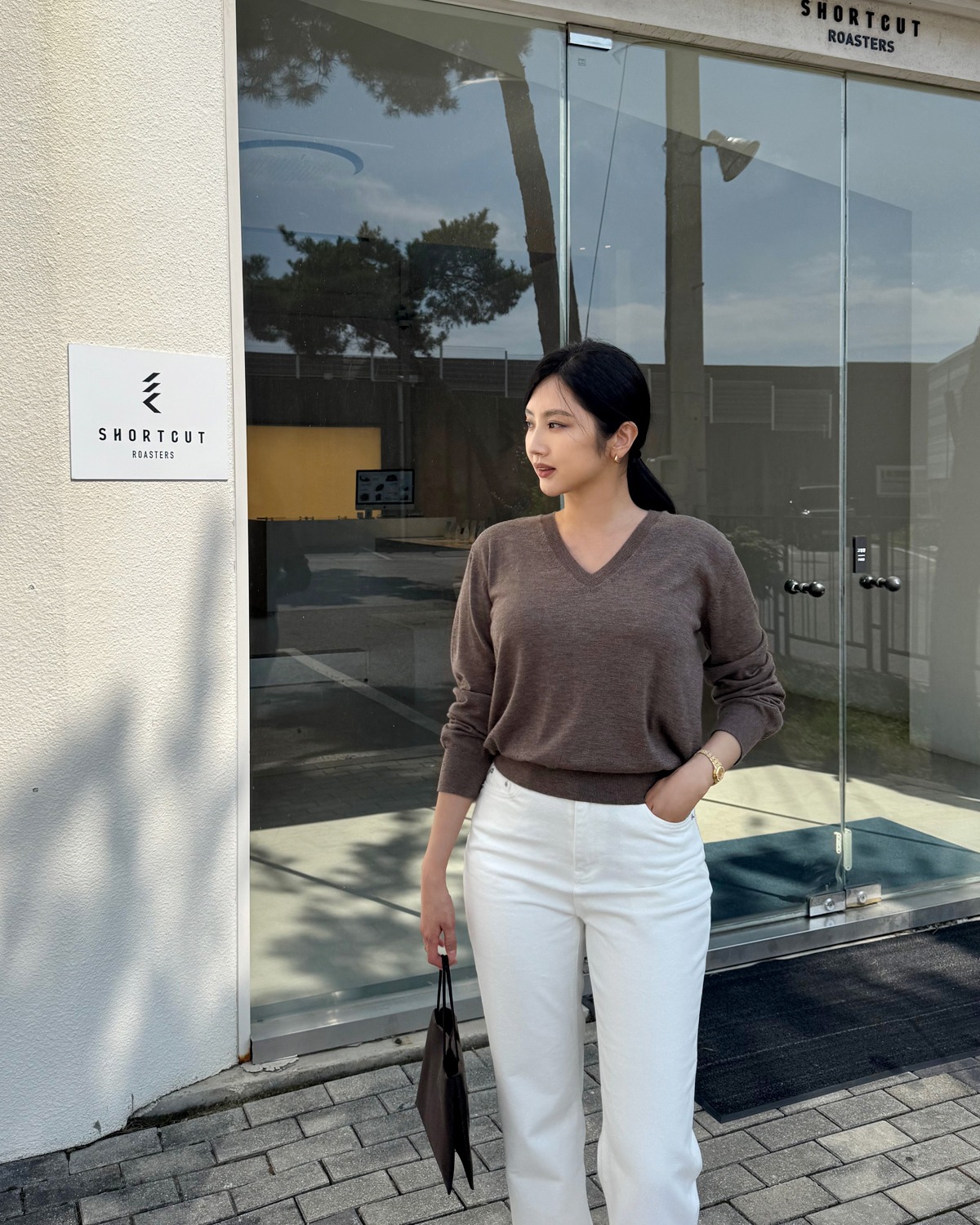 5 mẫu áo mùa đông cứ mặc là vóc dáng tự động thon thả, cao ráo hơn- Ảnh 5. 5 mẫu áo mùa đông cứ mặc là vóc dáng tự động thon thả, cao ráo hơn- Ảnh 5.