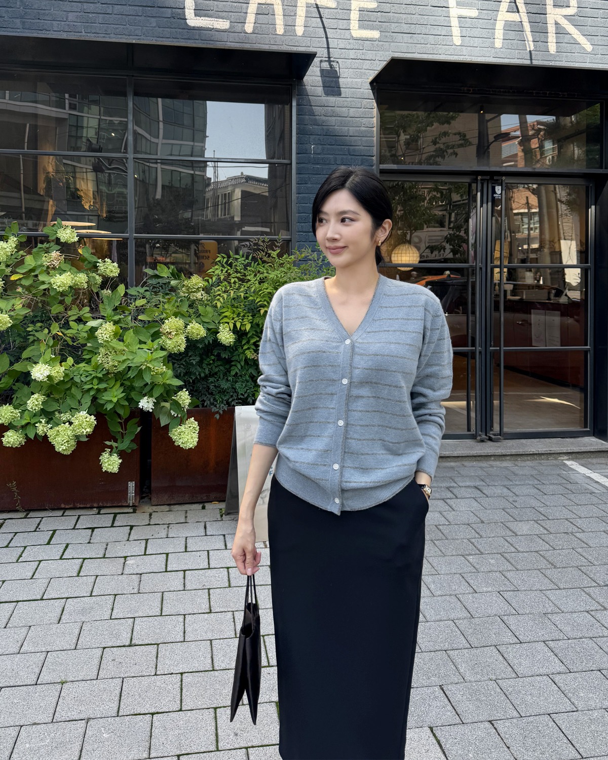 5 mẫu áo mùa đông cứ mặc là vóc dáng tự động thon thả, cao ráo hơn- Ảnh 11. 5 mẫu áo mùa đông cứ mặc là vóc dáng tự động thon thả, cao ráo hơn- Ảnh 11.