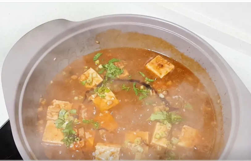 Đừng chiên đậu phụ nữa, nấu theo cách này để có món ăn mềm mịn, ngon đến mức muốn ăn thêm 2 bát cơm- Ảnh 5. Đừng chiên đậu phụ nữa, nấu theo cách này để có món ăn mềm mịn, ngon đến mức muốn ăn thêm 2 bát cơm- Ảnh 5.