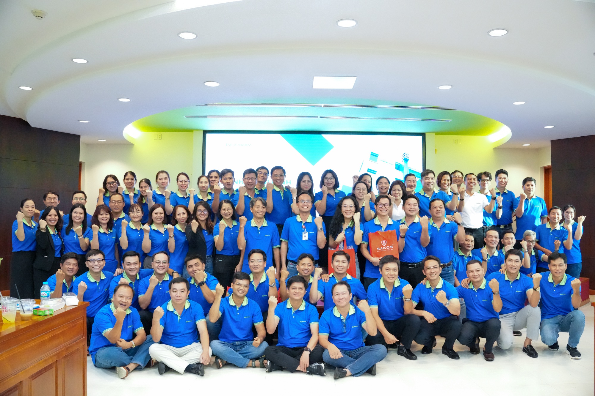 Imexpharm giữ vững vị trí số 1 Nơi làm việc tốt nhất Việt Nam ngành Dược 2025- Ảnh 1.