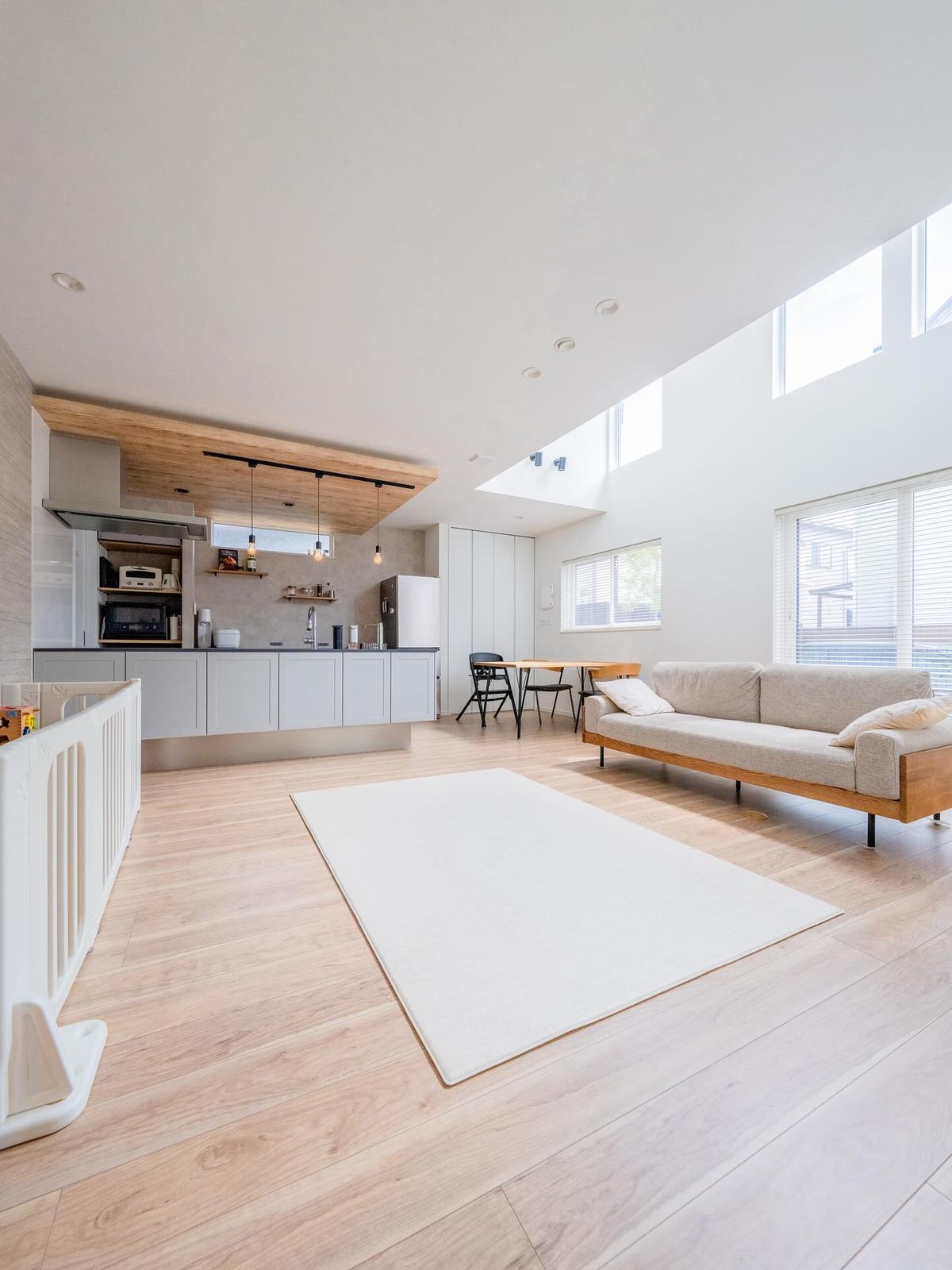 Căn nhà tối giản của mẹ hai con người Nhật sạch đến mức gây sốt: Hàng triệu người xem chỉ để… “được chữa lành”- Ảnh 3. Căn nhà tối giản của mẹ hai con người Nhật sạch đến mức gây sốt: Hàng triệu người xem chỉ để… “được chữa lành”- Ảnh 3.